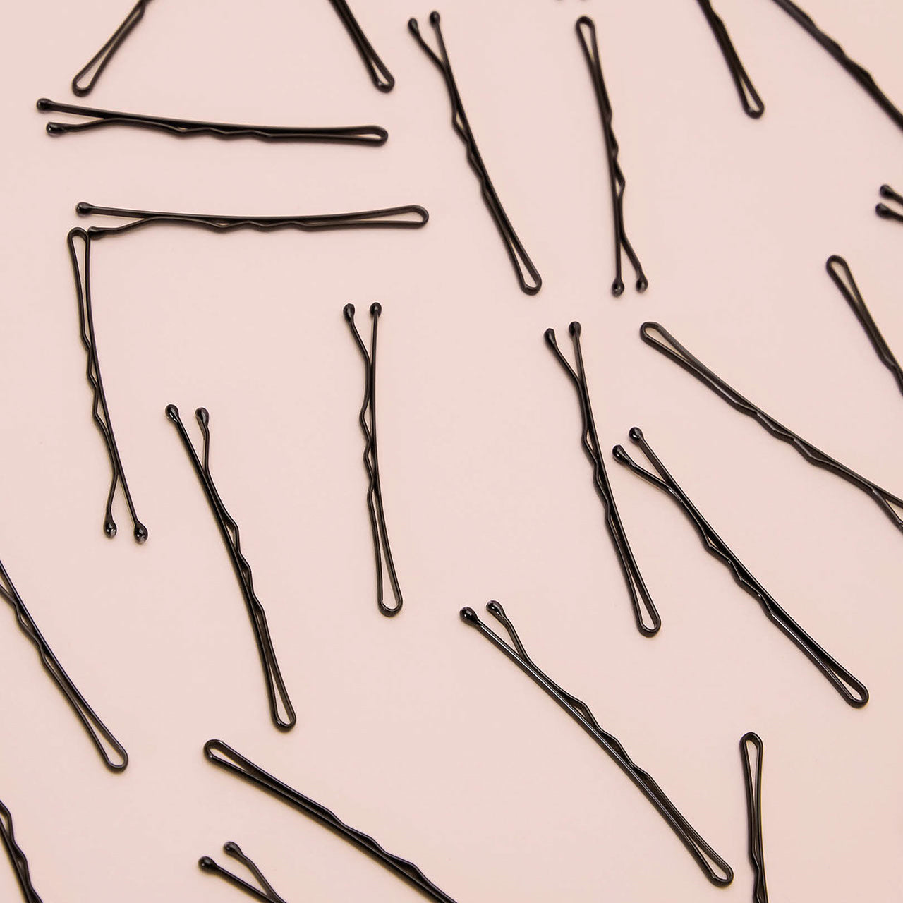 1399-CreativeProductShoot-EssentialBobbyPins-1280x1280px.jpg