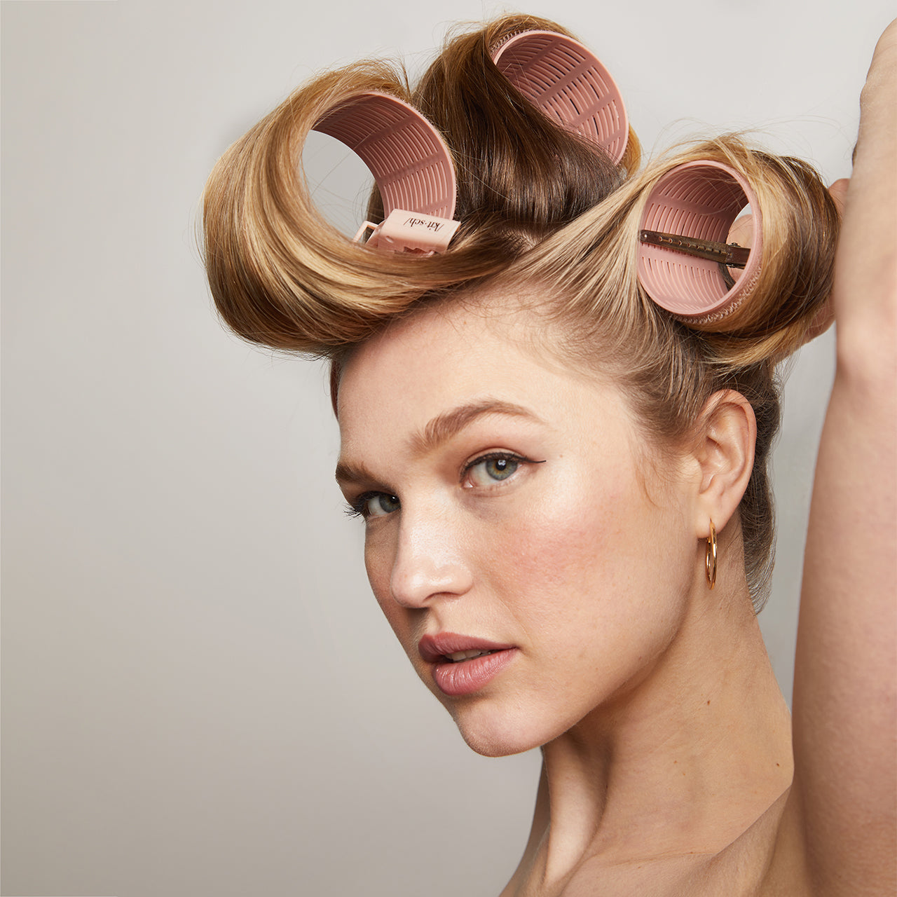 4215-62330-NoSlipCrocodileClip-3pc-Multicolor-XLThermalRollers-4pc-Terracotta-Model-KitschPro-5-1280x1280px-1.jpg