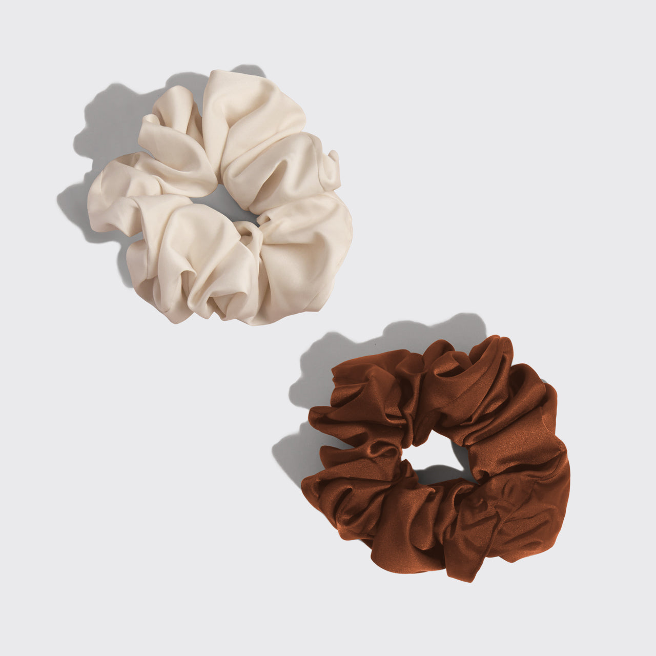 503851-RecycledFabdricOversizedScrunchies2Pc-Set-Cream_Camel-Hair-1280x1280px.jpg