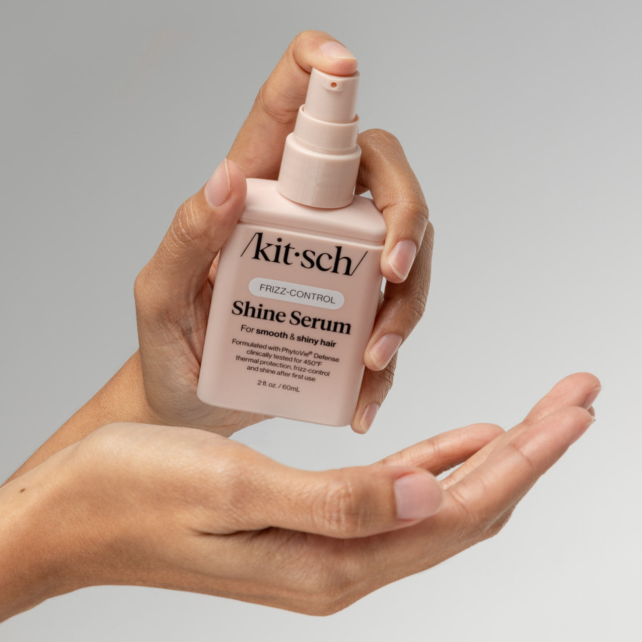 503998-FrizzControlShineSerum-HairCare-Model-4-1280x1280px.jpg