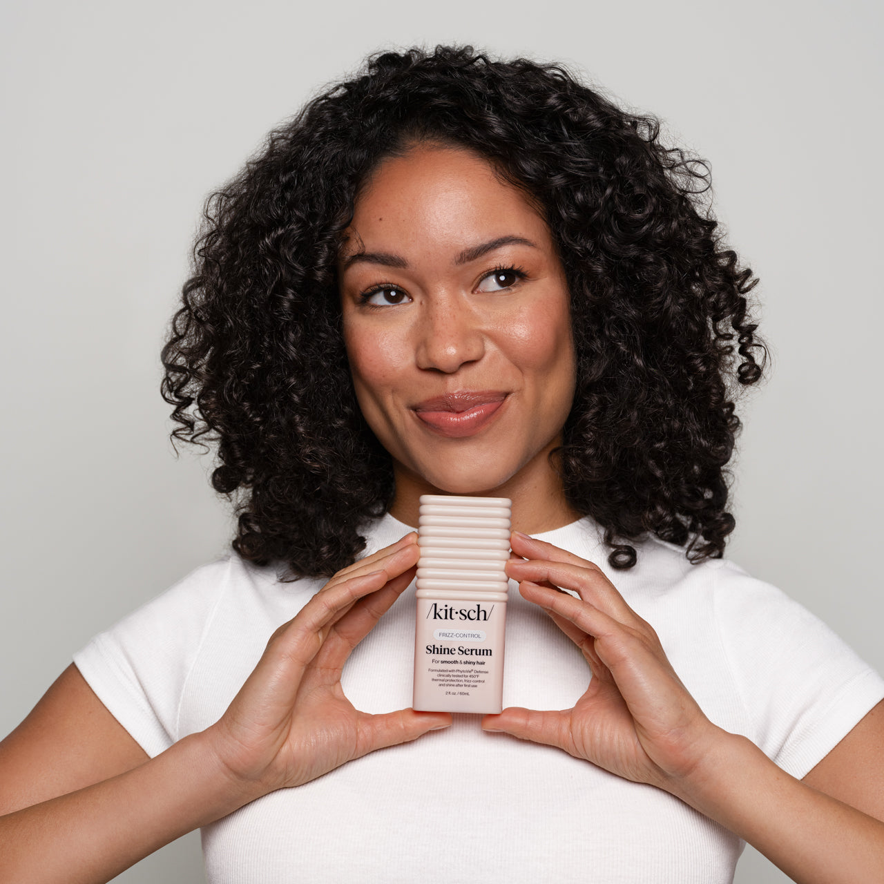 503998-FrizzControlShineSerum-HairCare-Model-7-1280x1280px.jpg