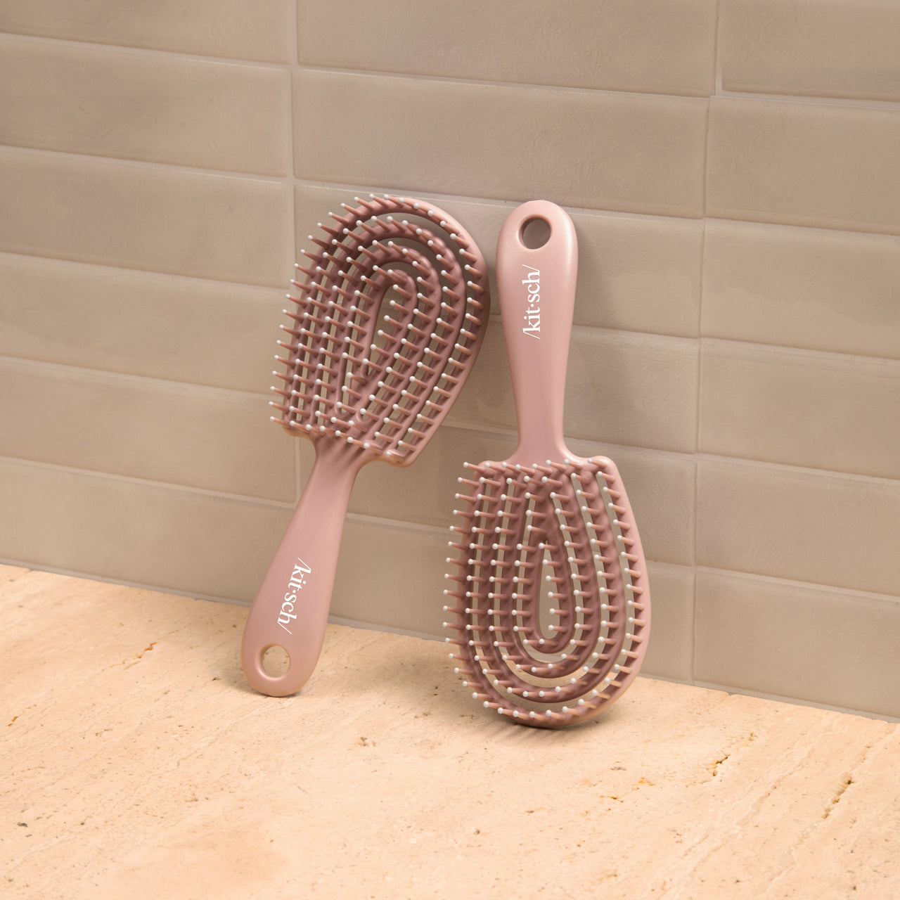 504803-CreativeProductShoot-MiniDetanglingFlexiBrush-Pro-Terracotta-1280x1280px.jpg