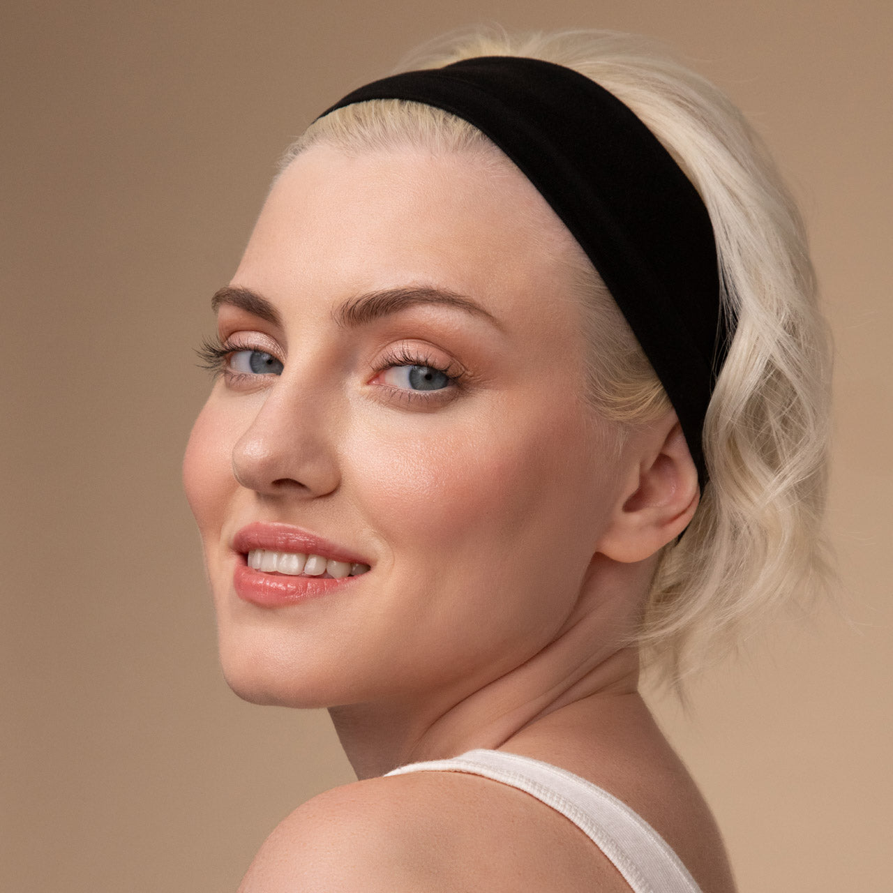 505718-RecycledFabricActiveHeadbands-3pc-Hair-Black-Model-1280x1280px.jpg