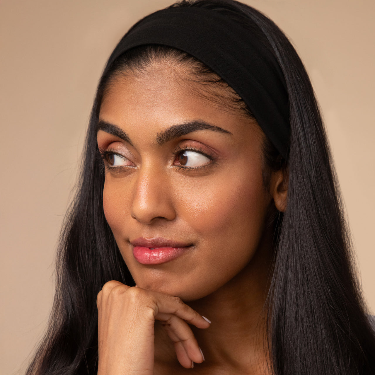 505718-RecycledFabricActiveHeadbands-3pc-Hair-Black-Model-2-1280x1280px.jpg