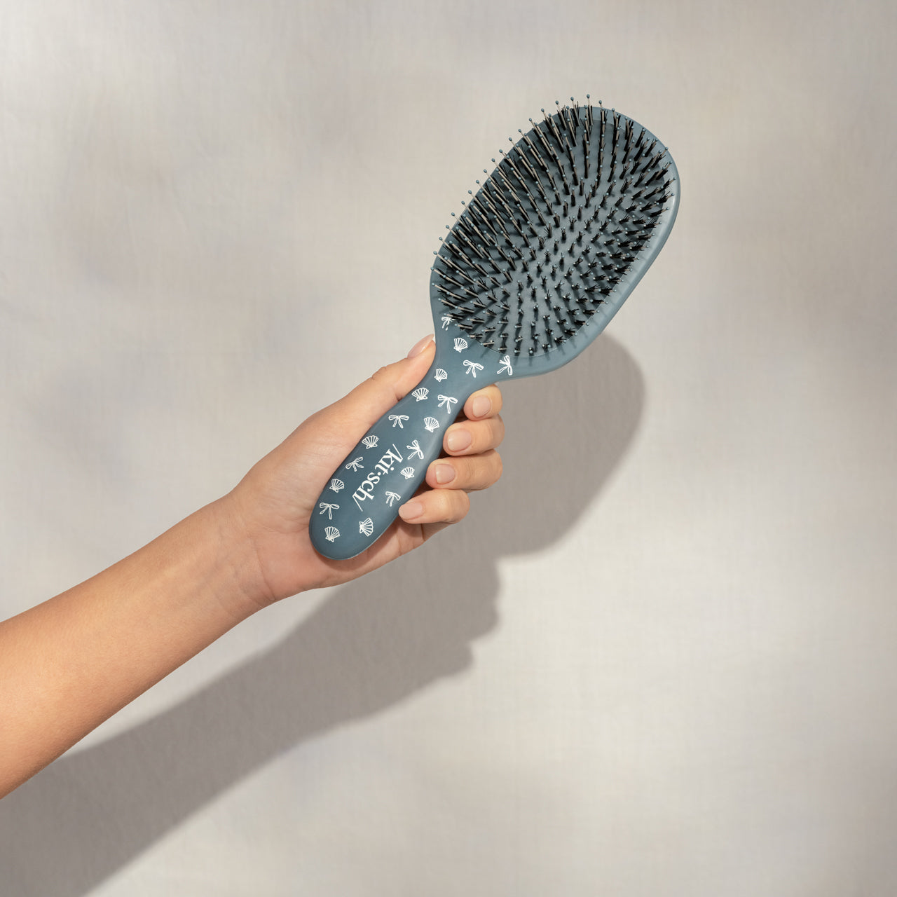 509501-CoastalCottage-Smooth_PolishBrush-CoastalBlue-Model-1280x1280px.jpg
