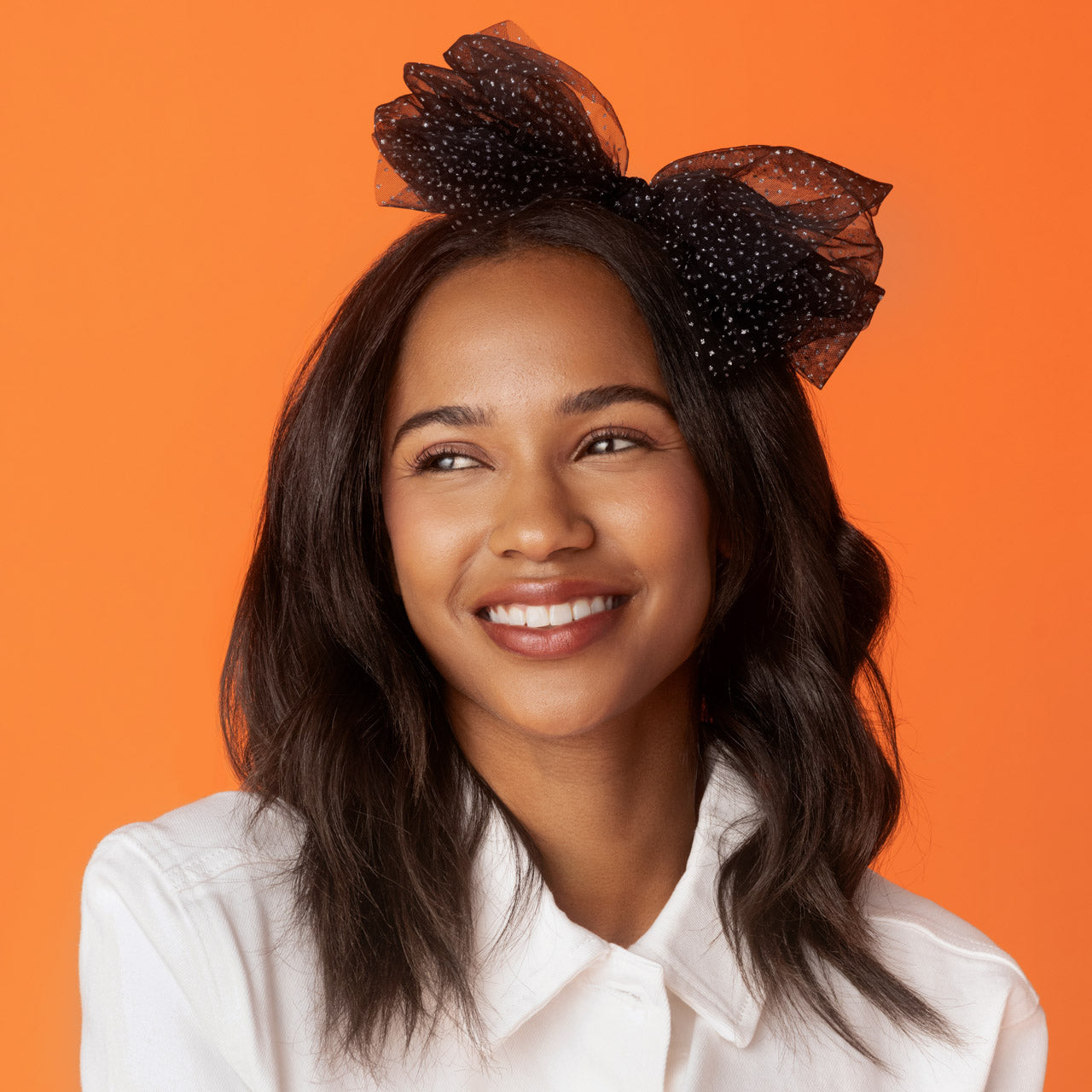 510484-Halloween-VelvetGlitterTulleHeadband-Black-Model-1280x1280px.jpg