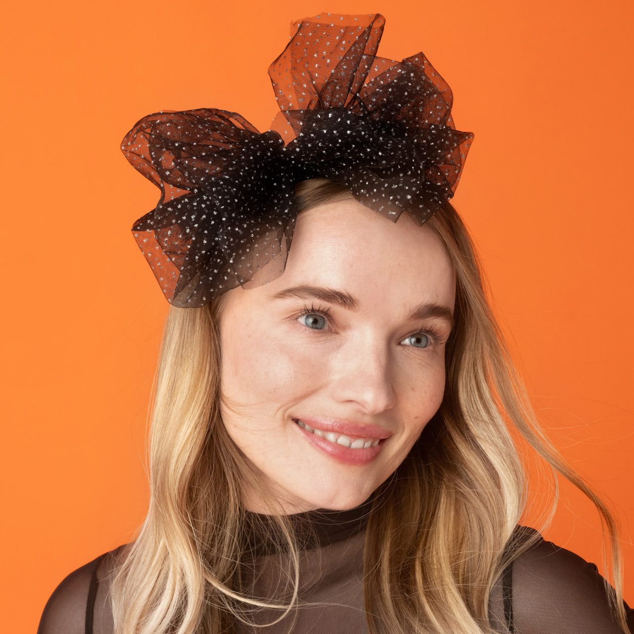 510484-Halloween-VelvetGlitterTulleHeadband-Black-Model-3-1280x1280px.jpg