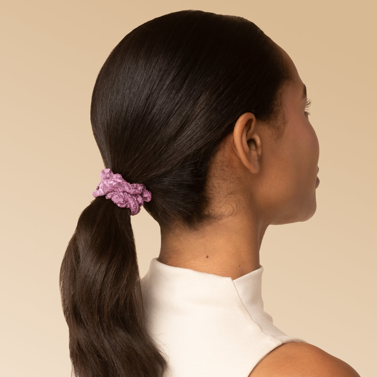 512754-RuchedLaceScrunchies-5pc-Hair-CherryLacquer_DustyPink-Model-3-1280x1280px.jpg