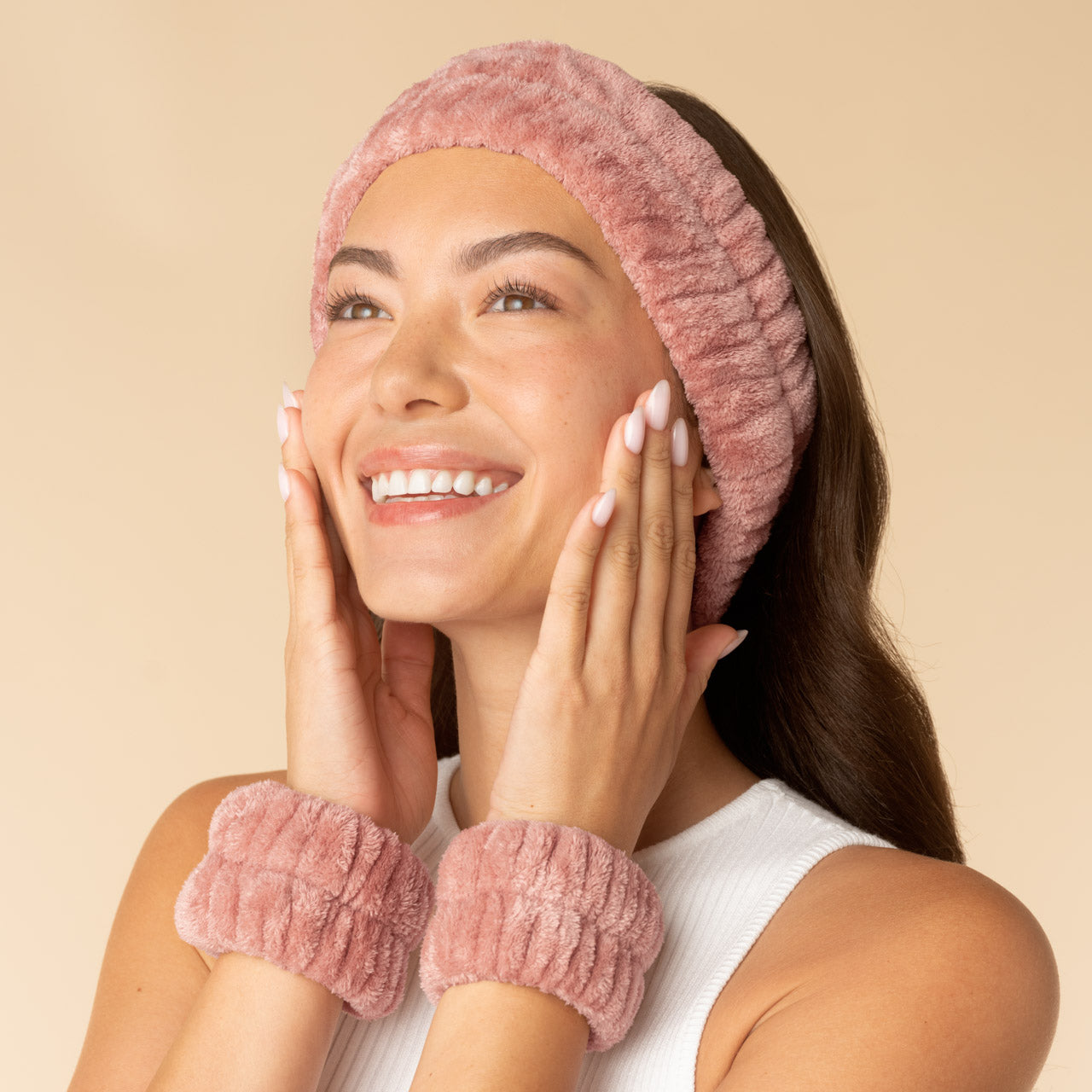 513102-SpaHeadband_Wristlets-3pc-Set-Cleanse-Terracotta-Model-3-1280x1280px.jpg