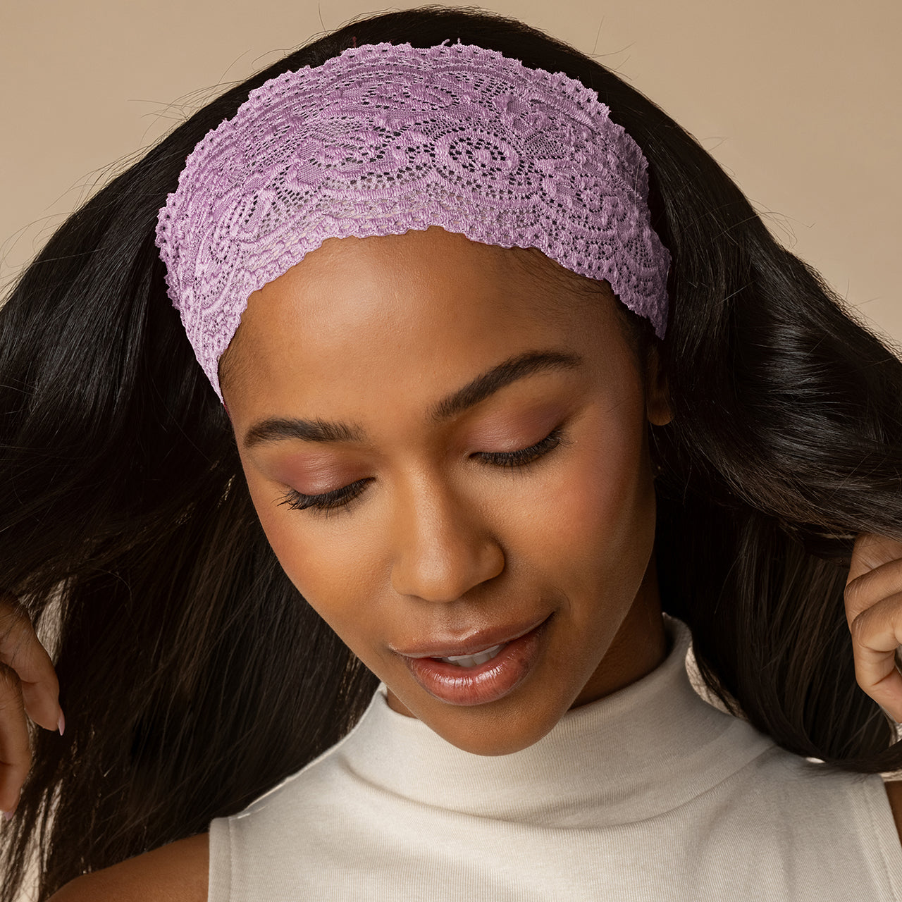 513133_Wide_Lace_ElasticHeadbands_2pc_DustyPink_CherryLacquer_model_01copia.jpg