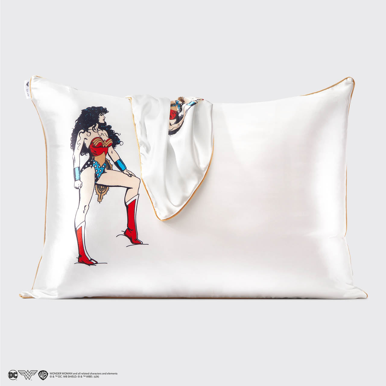 63962-WonderWomanxKitsch-StandardSatinPillowcase-BelieveInWonder-1280x1280px_c041daec-d5e7-4db6-a4a1-9758c47e5229-1.jpg