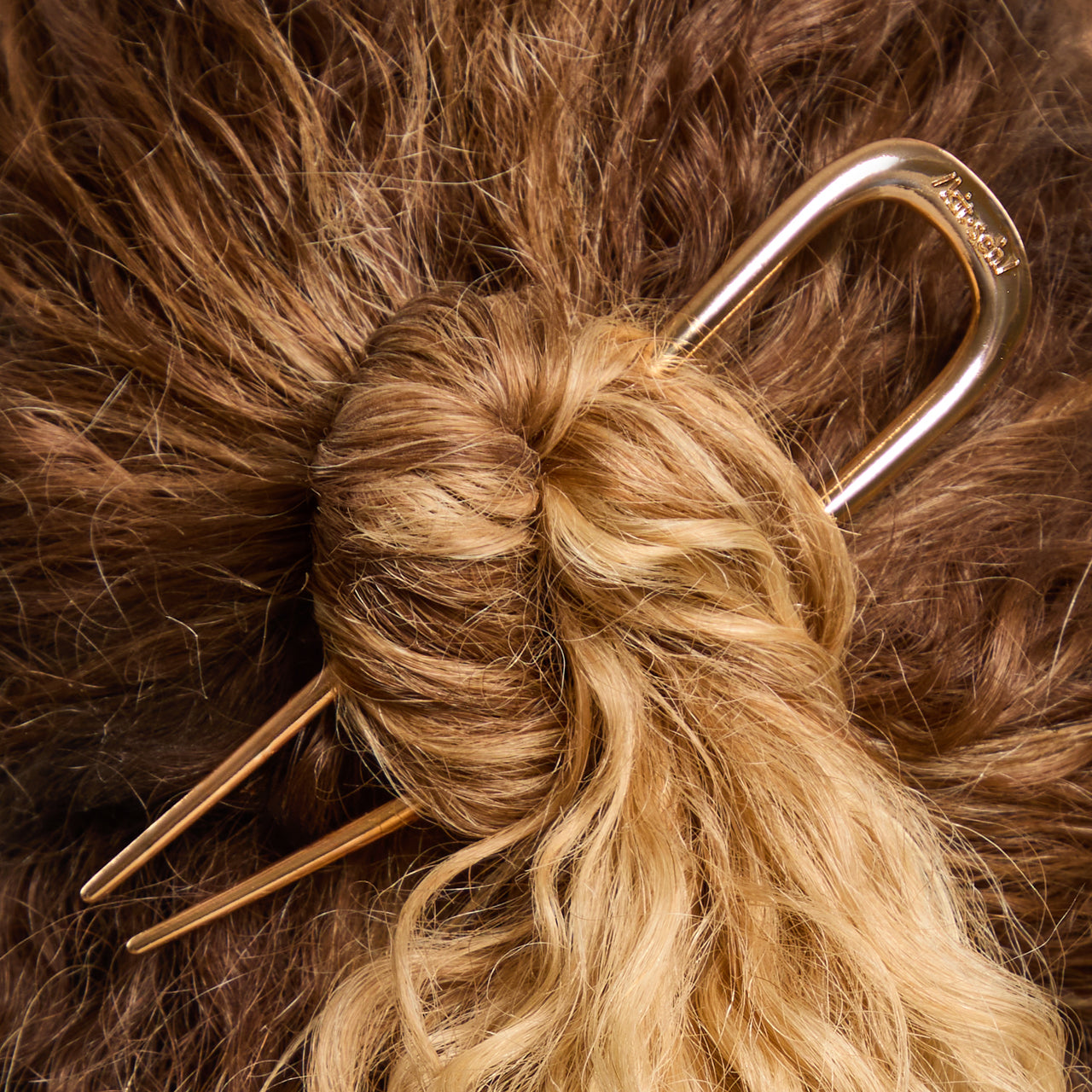 64266-MetalFrenchHairPin-1pc-CreativeProductShoot-Model-Hair-Gold-1280x1280px.jpg