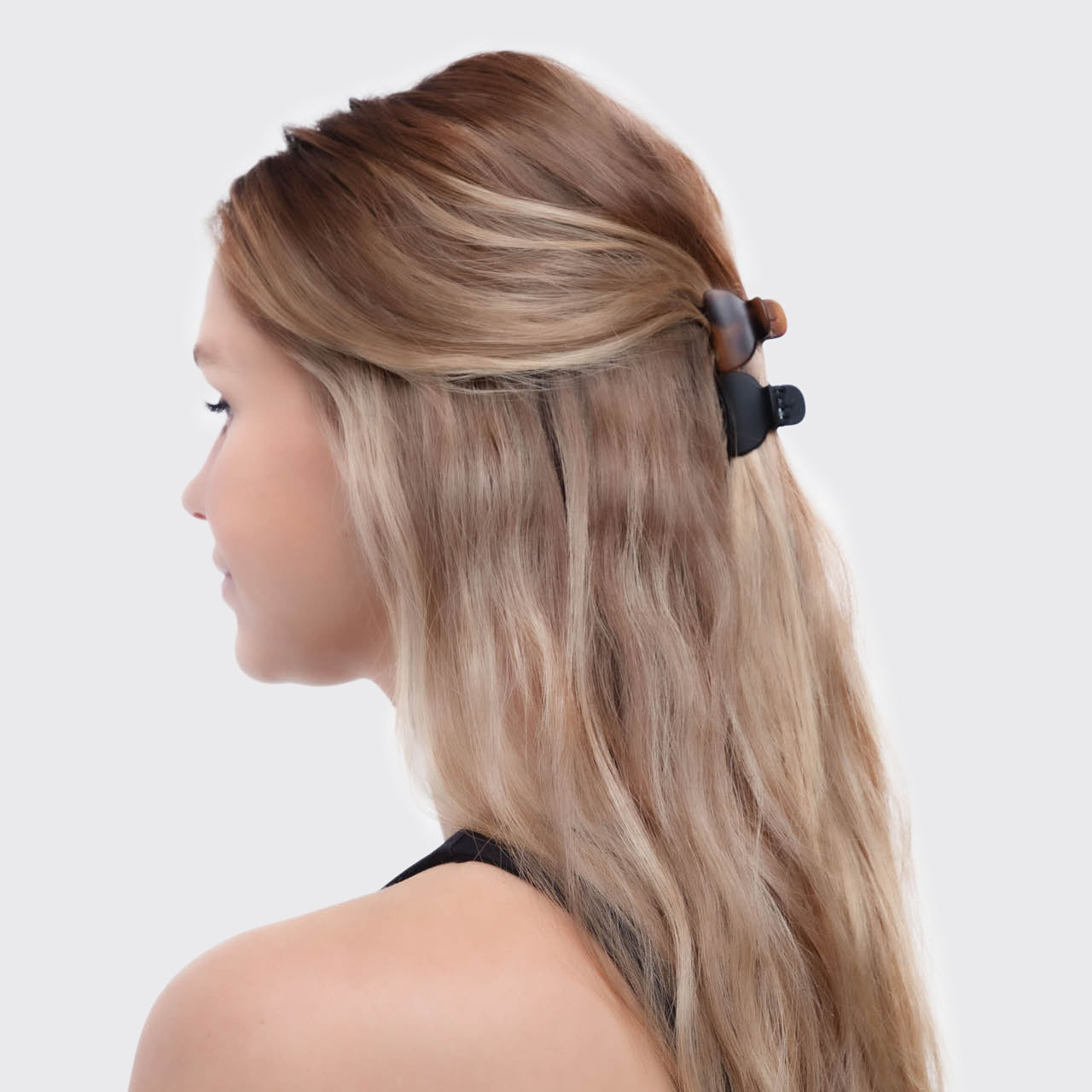 6530-RecycledPlastic-XSmallClawClips-6pc-Model-Hair-Black_Tort-9-1280x1280px.jpg