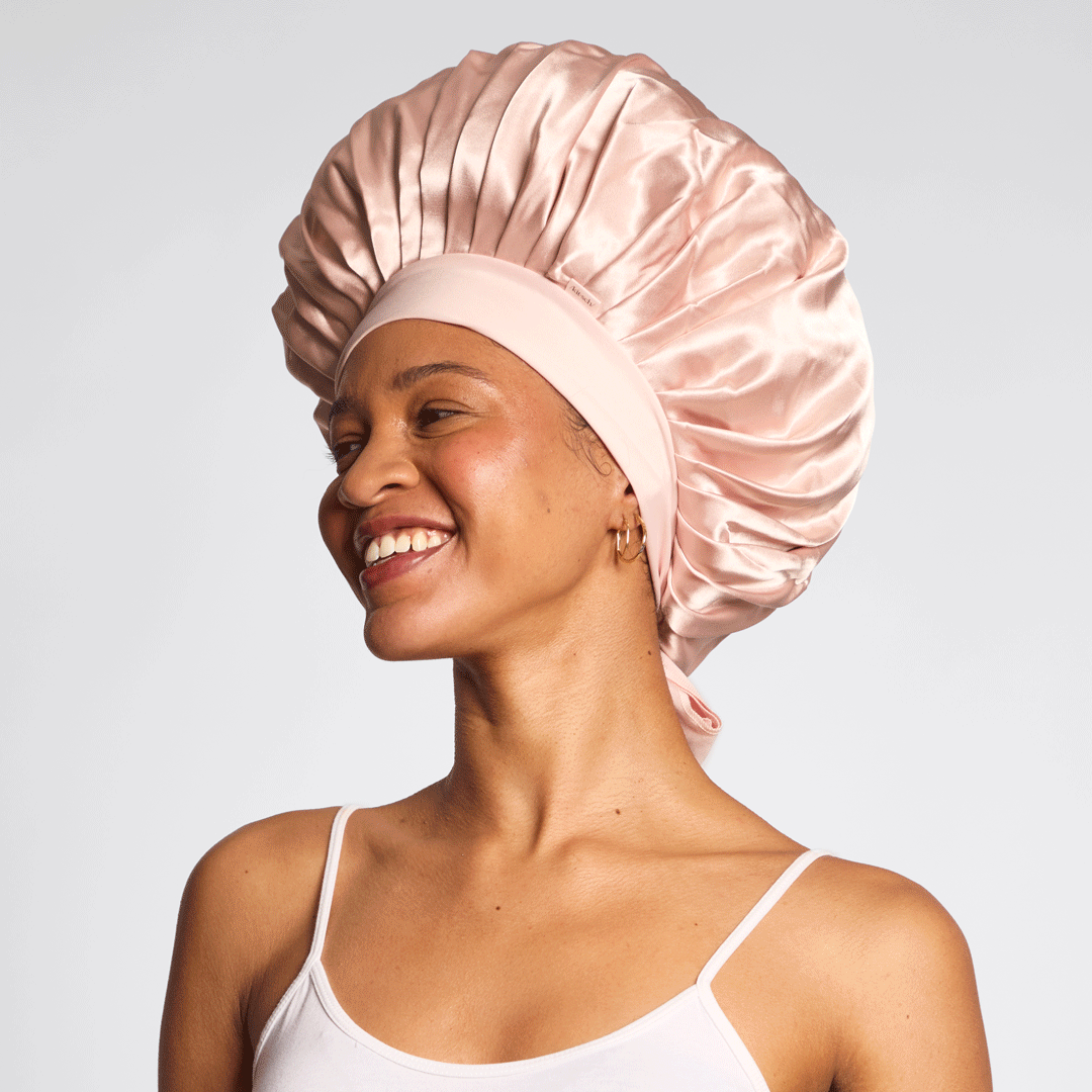 69919-AdjustableOversizedSatinBonnet-Sleep-Blush-Model-1x1-1.gif