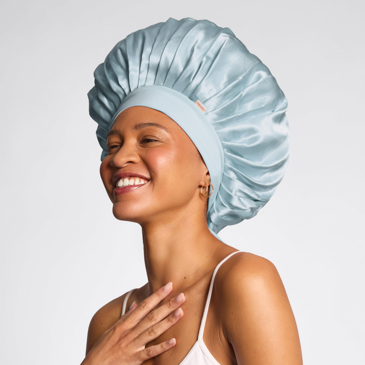 69940-AdjustableOversizedSatinBonnet-Sleep-HazeBlue-Model-1280x1280px.jpg