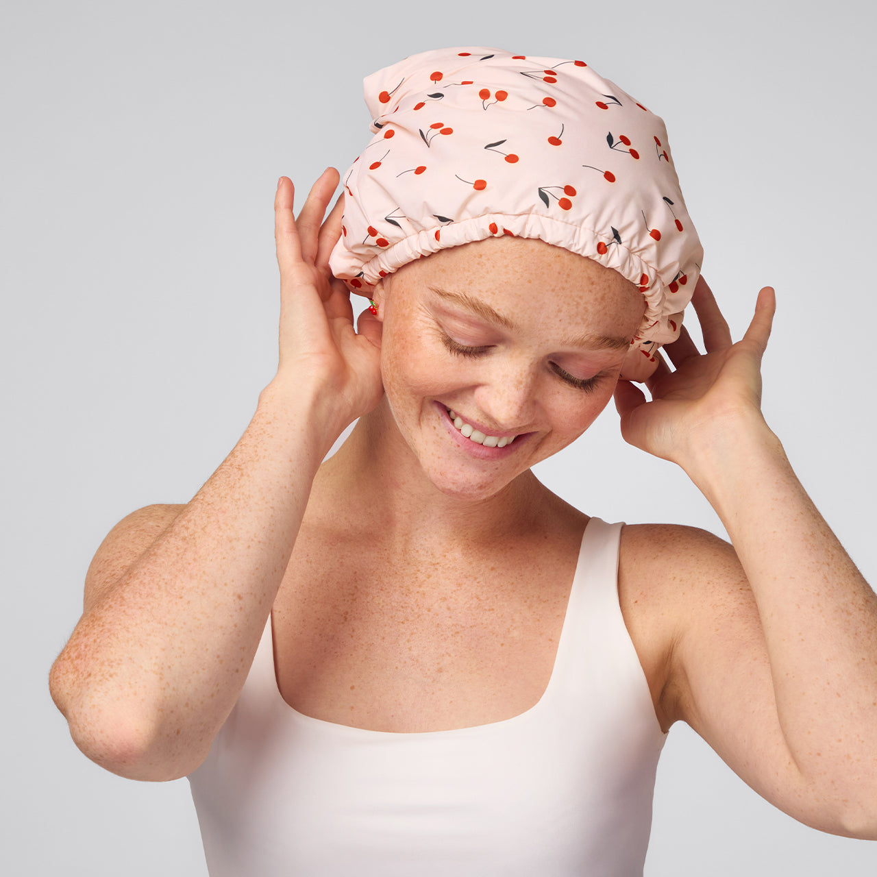 69957-Satin-LinedFlexiShowerCap-SeasonalCollection-CherryPrint-Model-1280x1280px_3085fea6-31f0-45be-a749-4b9d63254550.jpg