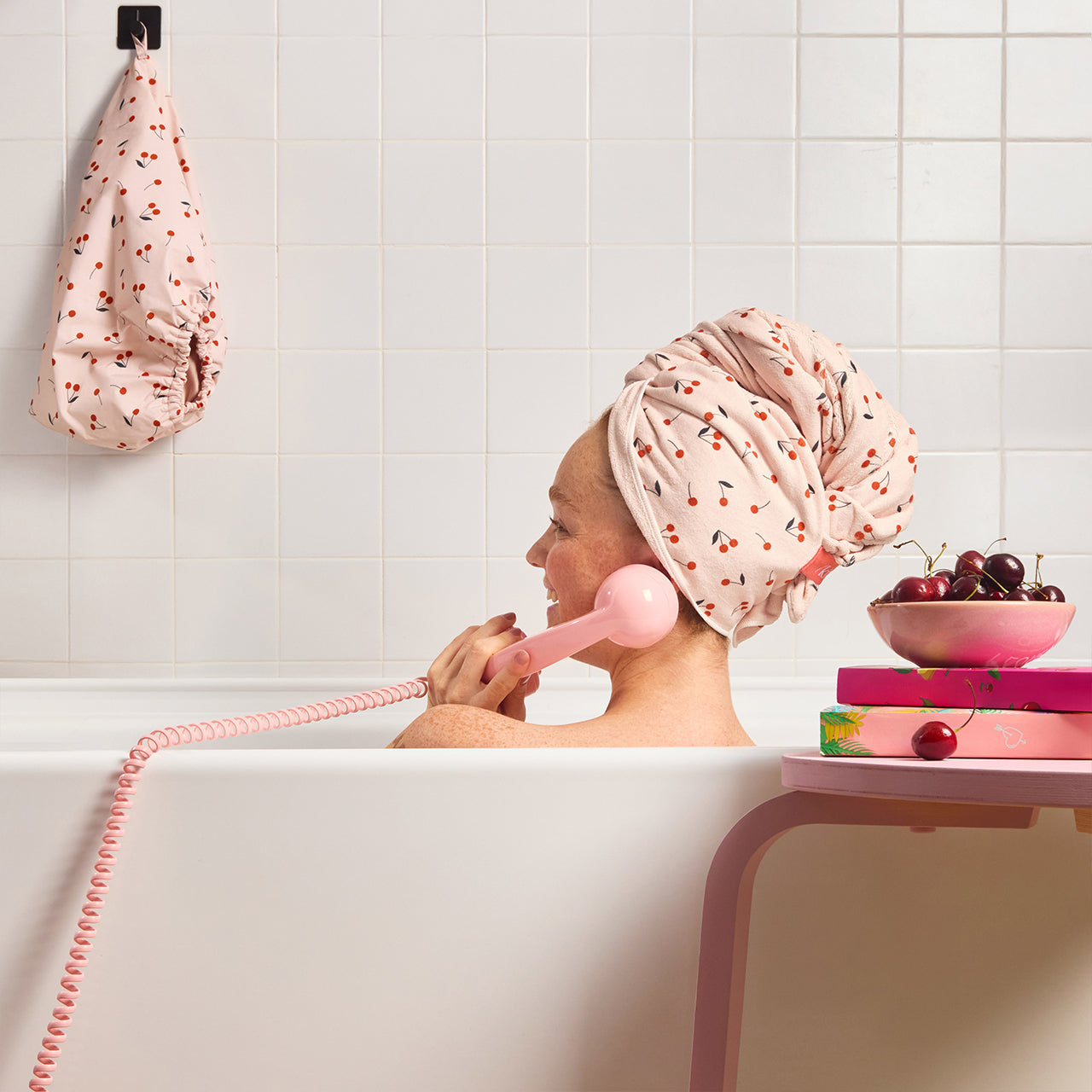 69964-69957-XLHairTowelWrap-SatinLinedFlexiShowerCap-SeasonalCollection-CherryPrint-Model-1280x1280px_1.jpg